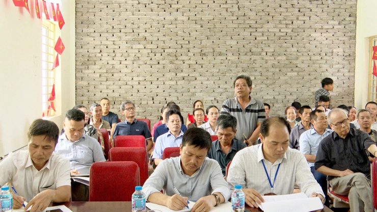Đồng chí Lại Mạnh Cường - Ủy viên BTV Đảng ủy, Phó Chủ tịch UBND xã Thư Lâm dự hội nghị họp dân triển khai công tác giải phóng mặt bằng Dự án xây dựng tuyến đường từ đường Lâm Tiên đến Nhà văn hóa thôn Lâm Tiên- Ảnh 13.