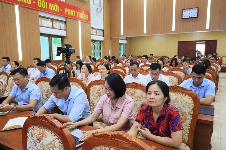 Ủy ban nhân dân xã Thư Lâm tổ chức Hội nghị đào tạo, hướng dẫn sử dụng hệ thống quản trị thực thi nhiệm vụ và đánh giá cán bộ gắn với đo lường hiệu suất công việc ( OKR/KPI) năm 2026- Ảnh 3.