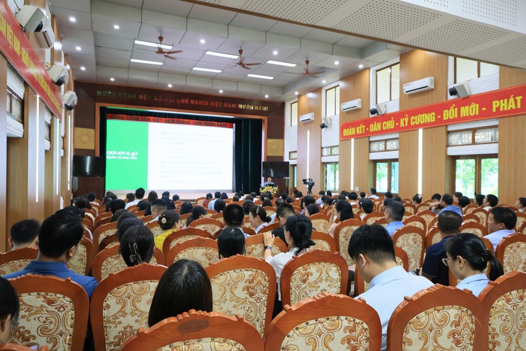 Ủy ban nhân dân xã Thư Lâm tổ chức Hội nghị đào tạo, hướng dẫn sử dụng hệ thống quản trị thực thi nhiệm vụ và đánh giá cán bộ gắn với đo lường hiệu suất công việc ( OKR/KPI) năm 2026- Ảnh 8.