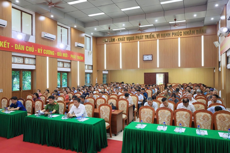 Ủy ban nhân dân xã Thư Lâm tổ chức Hội nghị triển khai KH thực hiện NQ số 19/2025/NQ – HĐND và NQ số 17/2026/NQ – HĐND của Hội đồng nhân dân Thành phố Hà Nội quy định nội dung, mức hỗ trợ đóng BHXH tự nguyện, BHYT - Ảnh 3.