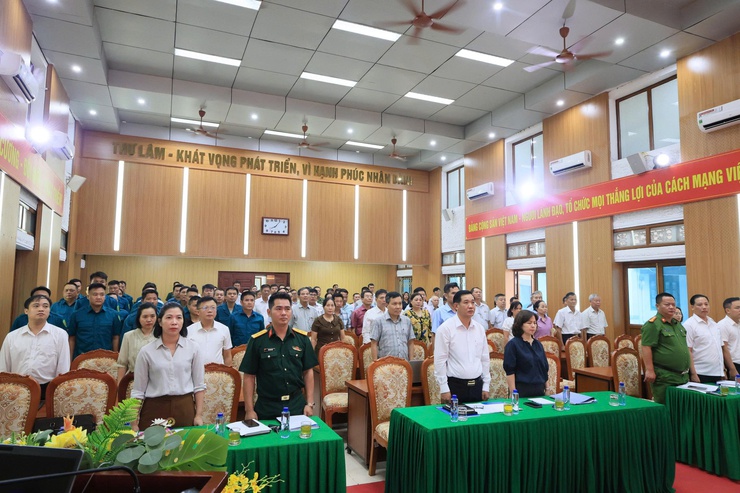 XÃ THƯ LÂM TỔ CHỨC HỘI NGHỊ TẬP HUẤN, BỒI DƯỠNG CÔNG TÁC DIỄN TẬP TÁC CHIẾN TRONG KHU VỰC PHÒNG THỦ NĂM 2026- Ảnh 2.