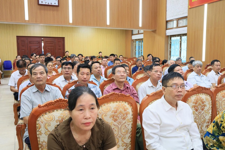 XÃ THƯ LÂM TỔ CHỨC HỘI NGHỊ TẬP HUẤN, BỒI DƯỠNG CÔNG TÁC DIỄN TẬP TÁC CHIẾN TRONG KHU VỰC PHÒNG THỦ NĂM 2026- Ảnh 8.