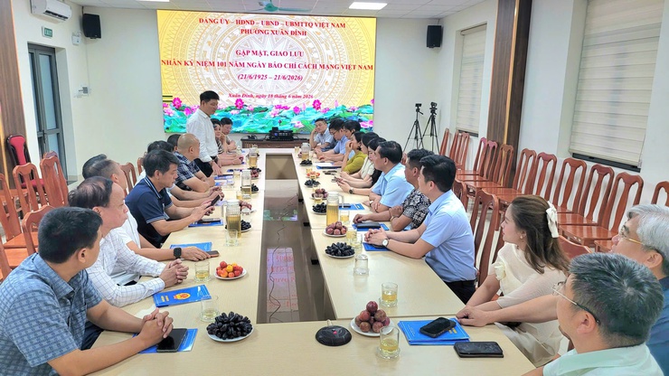 Phường Xuân Đỉnh gặp mặt các cơ quan báo chí nhân kỷ niệm 101 năm Ngày Báo chí Cách mạng Việt Nam- Ảnh 2.