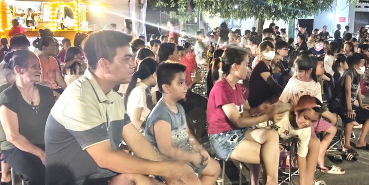 Đoài Phương chiếu phim miễn phí phục vụ thiếu nhi trên địa bàn xã- Ảnh 2.