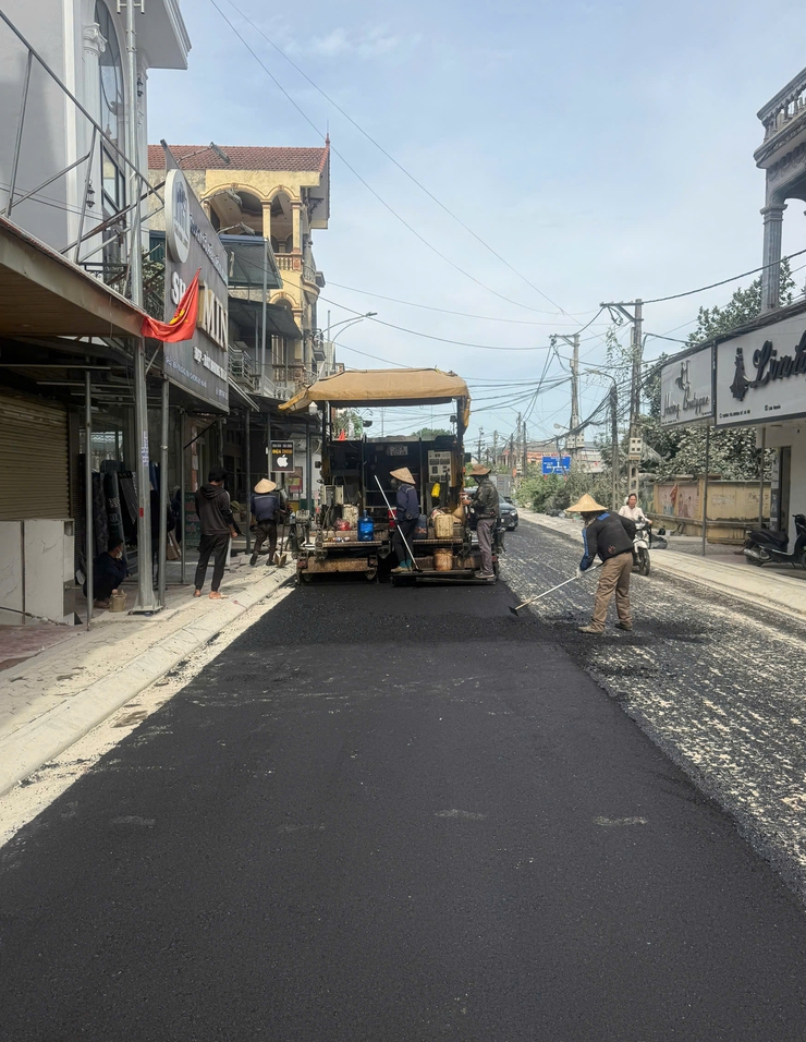 Xã Phú Nghĩa: Trải thảm nhựa Aphalt đoạn đường qua thôn Nhật Tiến thuộc Dự án cải tạo, nâng cấp tuyến đường Trường Yên - Trung Hòa - Tốt Động- Ảnh 5.