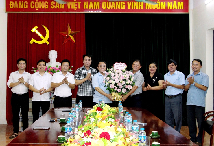 ĐẢNG ỦY - HĐND - UBND - ỦY BAN MTTQ VIỆT NAM XÃ PHÚC SƠN CHÚC MỪNG KỶ NIỆM 101 NĂM NGÀY BÁO CHÍ CÁCH MẠNG VIỆT NAM (21/6/1925 - 21/6/2026)- Ảnh 3.
