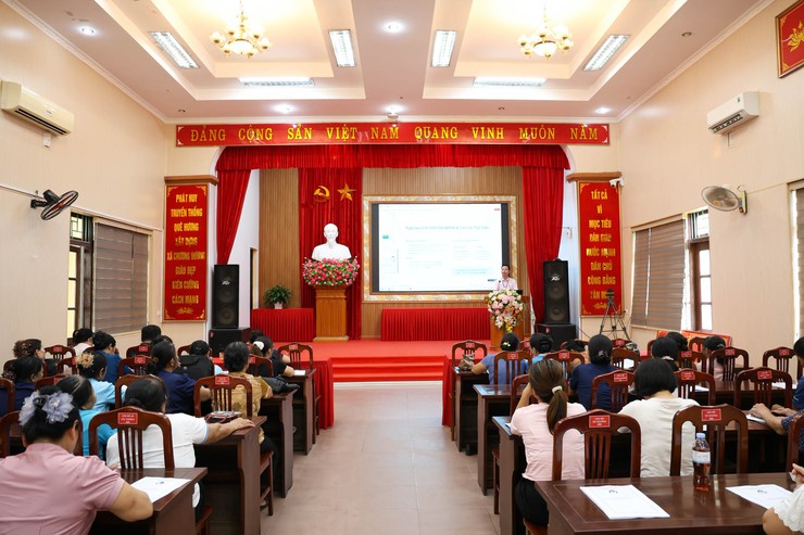 Cán bộ Ban quản lý Tổ Tiết kiệm và Vay vốn xã Chương Dương tham gia tập huấn nghiệp vụ tín dụng chính sách năm 2026- Ảnh 1.