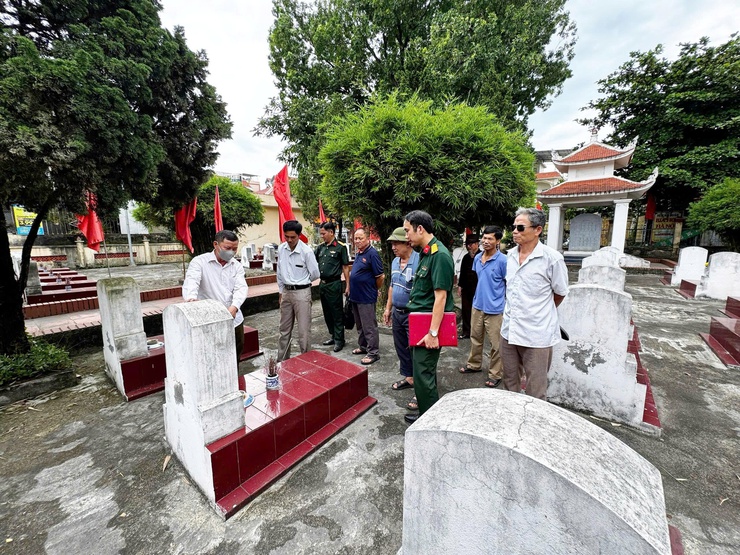 Khảo sát thực trạng mộ liệt sĩ chưa xác định thông tin tại các nghĩa trang liệt sĩ trên địa bàn xã Quảng Bị- Ảnh 1.