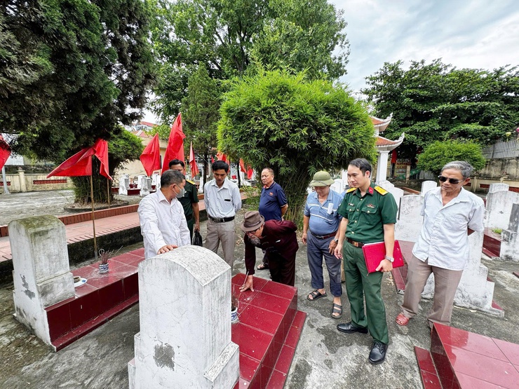 Khảo sát thực trạng mộ liệt sĩ chưa xác định thông tin tại các nghĩa trang liệt sĩ trên địa bàn xã Quảng Bị- Ảnh 4.