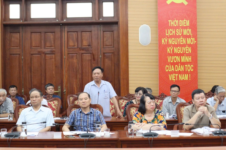 Hội nghị cán bộ chủ chốt lấy ý kiến về Đề án sắp xếp, kiện toàn các chi bộ trực thuộc Đảng ủy phường- Ảnh 4.