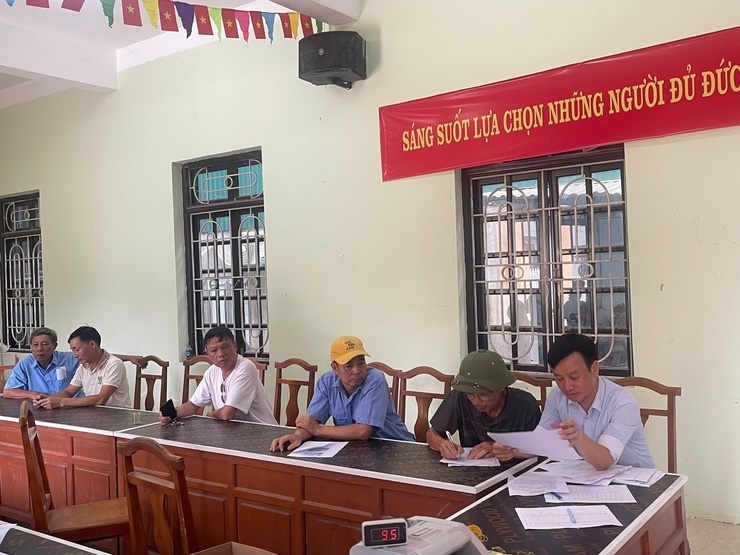 Ban Quản lý Dự án đầu tư – Hạ tầng xã Phú Nghĩa chi trả hơn 4 tỷ đồng bồi thường, hỗ trợ giải phóng mặt bằng Dự án đầu tư, nâng cấp Trường THCS Phú Nghĩa- Ảnh 2.