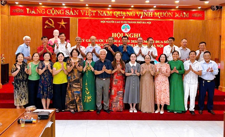 Hội Người cao tuổi thành phố Hà Nội ký giao ước thi đua năm 2026 Cụm thi đua số II- Ảnh 13.