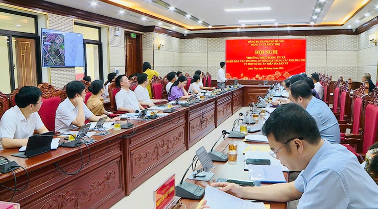 THƯỜNG TRỰC ĐẢNG ỦY XÃ PHÚC THỌ NGHE BÁO CÁO PHƯƠNG ÁN TỔNG MẶT BẰNG CÁC KHU ĐẤU GIÁ VÀ MỘT SỐ DỰ ÁN ĐẦU TƯ TRÊN ĐỊA BÀN- Ảnh 5.