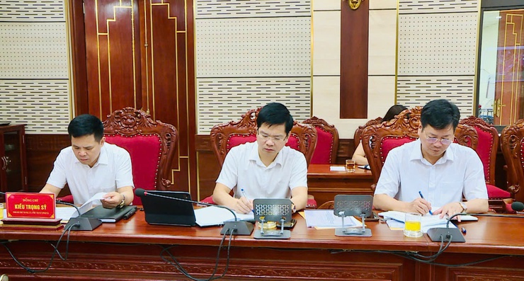 THƯỜNG TRỰC ĐẢNG ỦY XÃ PHÚC THỌ NGHE BÁO CÁO PHƯƠNG ÁN TỔNG MẶT BẰNG CÁC KHU ĐẤU GIÁ VÀ MỘT SỐ DỰ ÁN ĐẦU TƯ TRÊN ĐỊA BÀN- Ảnh 2.