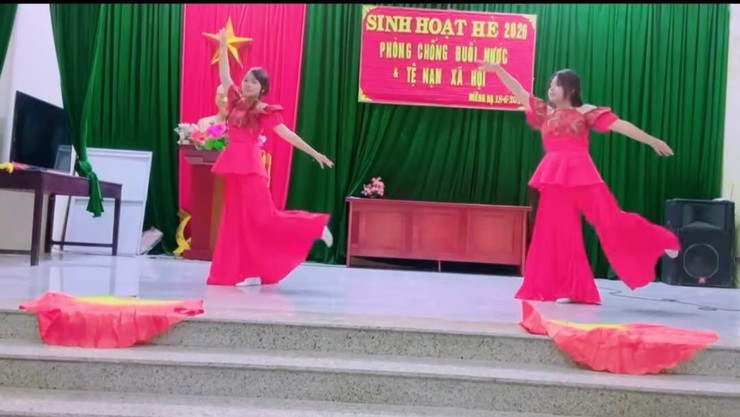 TUYÊN TRUYỀN KỸ NĂNG SỐNG VÀ PHÒNG NGỪA TỆ NẠN XÃ HỘI CHO THIẾU NHI THÔN MIÊNG HẠ- Ảnh 2.