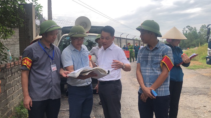 Xã Vật Lại đã tổ chức cưỡng chế công trình vi phạm, lấn chiếm đất công của ông Trần Đình Giảng ở thôn Nhông – Nương Tụ- Ảnh 1.