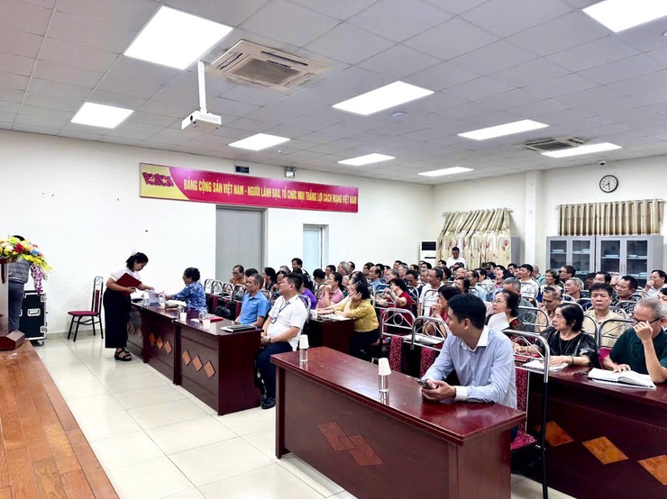 PHƯỜNG VĂN MIẾU - QUỐC TỬ GIÁM TỔ CHỨC HỘI NGHỊ CAO ĐIỂM TUYÊN TRUYỀN, PHỔ BIẾN LUẬT THỦ ĐÔ NĂM 2026 VÀ BỒI DƯỠNG NGHIỆP VỤ CÔNG TÁC HÒA GIẢI Ở CƠ SỞ- Ảnh 1.