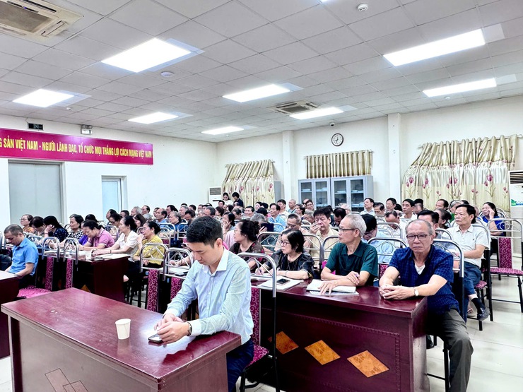 PHƯỜNG VĂN MIẾU - QUỐC TỬ GIÁM TỔ CHỨC HỘI NGHỊ CAO ĐIỂM TUYÊN TRUYỀN, PHỔ BIẾN LUẬT THỦ ĐÔ NĂM 2026 VÀ BỒI DƯỠNG NGHIỆP VỤ CÔNG TÁC HÒA GIẢI Ở CƠ SỞ- Ảnh 4.