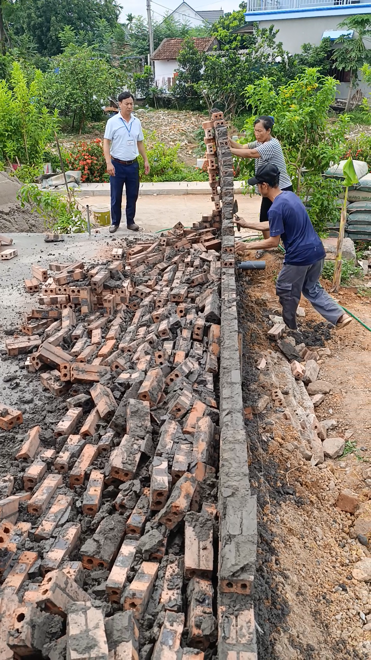 Xã Vật Lại kiểm tra, xử lý trường hợp vi phạm xây dựng công trình trên đất nông nghiệp- Ảnh 4.