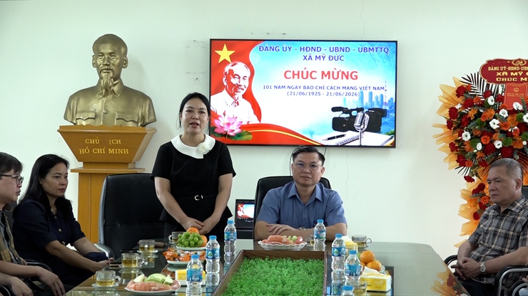 Lãnh đạo xã Mỹ Đức chúc mừng Trung tâm Dịch vụ tổng hợp xã nhân kỷ niệm 101 năm ngày Báo chí cách mạng Việt Nam ( 21/6/1925 – 21/6/2026)- Ảnh 6.