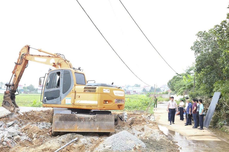 XÃ SÓC SƠN RA QUÂN XỬ LÝ VI PHẠM ĐẤT ĐAI, TRẬT TỰ XÂY DỰNG TRÊN ĐẤT NÔNG NGHIỆP- Ảnh 2.