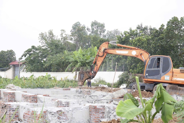 XÃ SÓC SƠN RA QUÂN XỬ LÝ VI PHẠM ĐẤT ĐAI, TRẬT TỰ XÂY DỰNG TRÊN ĐẤT NÔNG NGHIỆP- Ảnh 5.