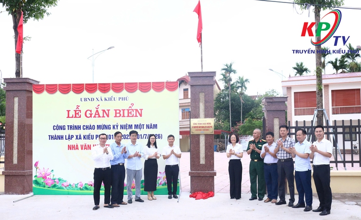 Xã Kiều Phú gắn biển các công trình Dự án hướng đến chào mừng 1 năm thành lập xã- Ảnh 5.