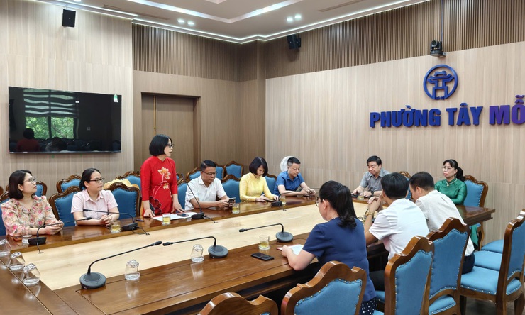 Phường Tây Mỗ công bố và trao các quyết định về công tác cán bộ- Ảnh 5.