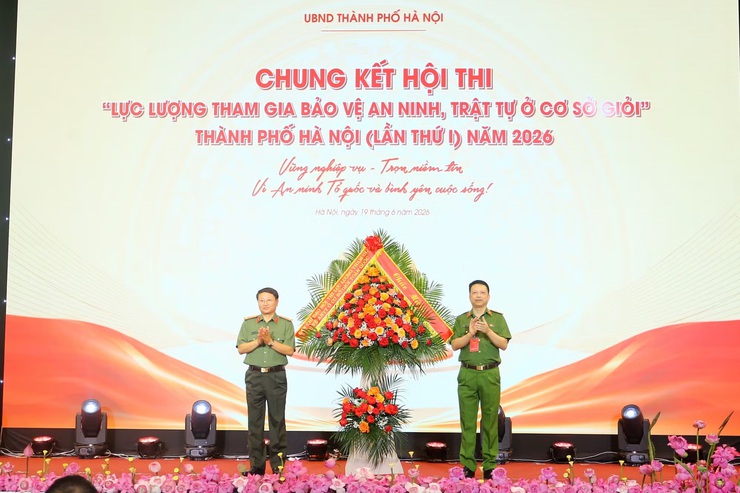 Đội thi phường Ô Chợ Dừa giành giải Đặc biệt Chung kết Hội thi “Lực lượng tham gia bảo vệ ANTT ở cơ sở giỏi” lần thứ I năm 2026- Ảnh 2.