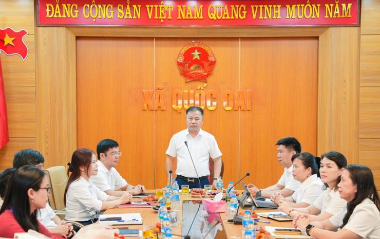 UBND xã Quốc Oai công bố và trao quyết định bổ nhiệm lãnh đạo quản lý Văn phòng HĐND&UBND và Trạm Y tế xã- Ảnh 5.