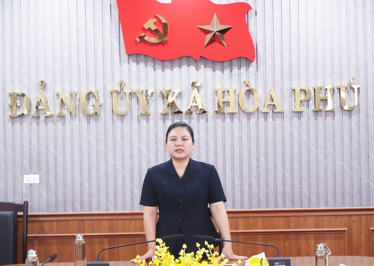 Đảng ủy xã Hòa Phú tổ chức hội nghị công bố, trao quyết định về công tác cán bộ- Ảnh 7.