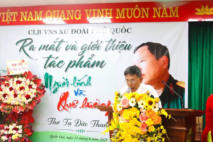 CLB Văn nghệ sỹ xứ Đoài Phủ Quốc tổ chức ra mắt và giới thiệu tác phẩm “Người lính và quê hương”- Ảnh 10.