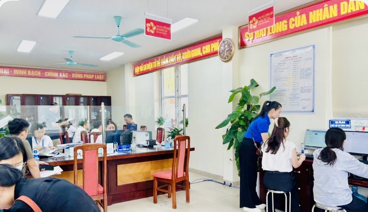 Thông báo về thẩm quyền tiếp nhận và giải quyết TTHC liên quan đến người lao động nước ngoài làm việc trên địa bàn thành phố Hà Nội- Ảnh 1.