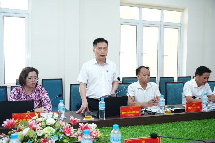 Hội nghị Ban chấp hành lần thứ 8 Đảng bộ xã Phù Đổng khóa I, nhiệm kỳ 2025 - 2030- Ảnh 4.