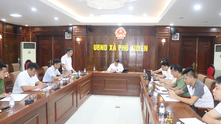 Hội nghị triển khai công tác tổ chức cưỡng chế đối với trường hợp vi phạm đất đai tại thôn Đông Đoài- Ảnh 1.