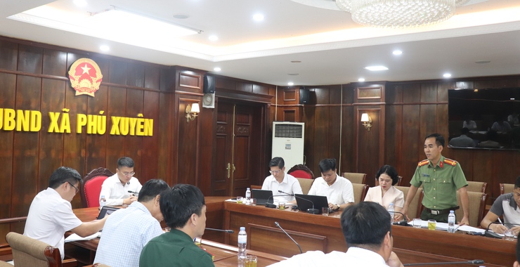 Hội nghị triển khai công tác tổ chức cưỡng chế đối với trường hợp vi phạm đất đai tại thôn Đông Đoài- Ảnh 2.