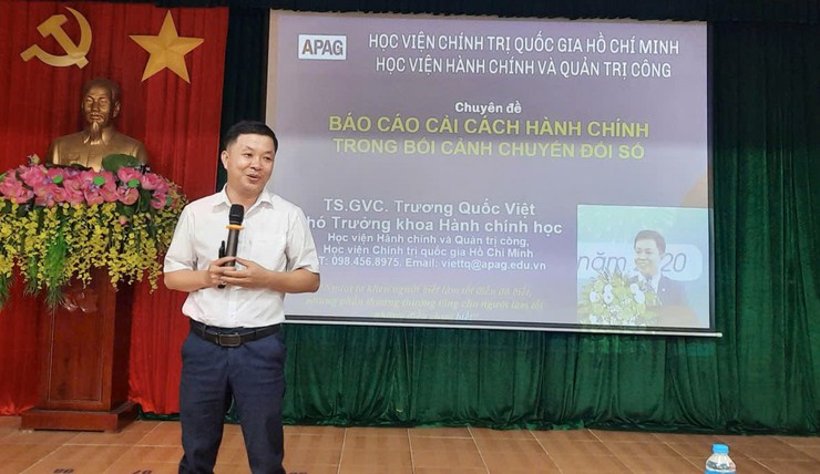 Xã Hát Môn tổ chức tập huấn cải cách hành chính trong bối cảnh chuyển đổi số năm 2026- Ảnh 1.