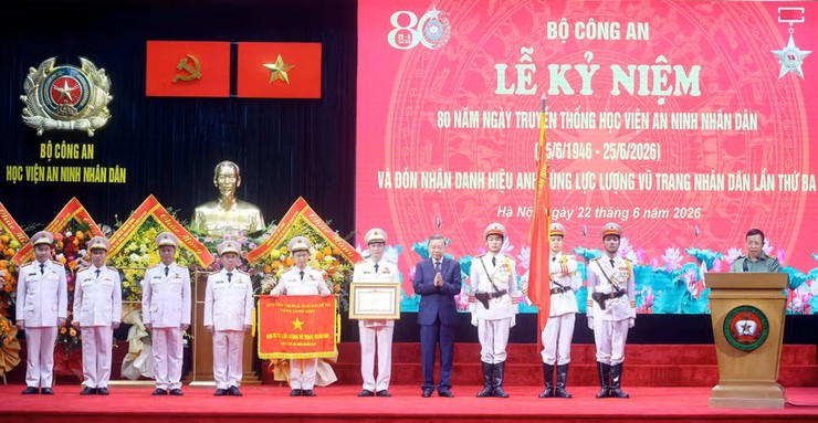 Xã Tam Hưng chúc mừng Học viên An ninh nhân dân nhân kỷ niệm 80 năm ngày truyền thống- Ảnh 1.