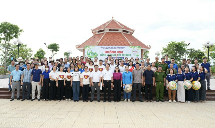 Sơn Đồng ra quân tổng vệ sinh môi trường Quý II năm 2026- Ảnh 1.