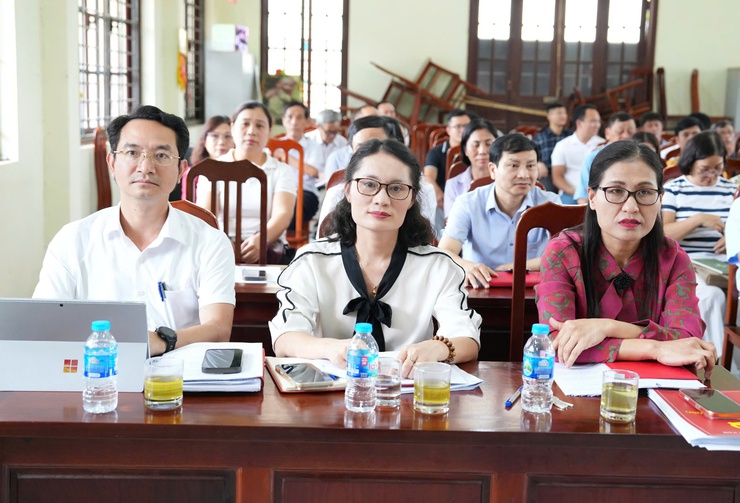 Sơn Đồng tổ chức hội nghị lấy ý kiến về đề án sắp xếp, kiện toàn các Chi bộ thôn, tổ dân phố trực thuộc Đảng ủy xã- Ảnh 2.