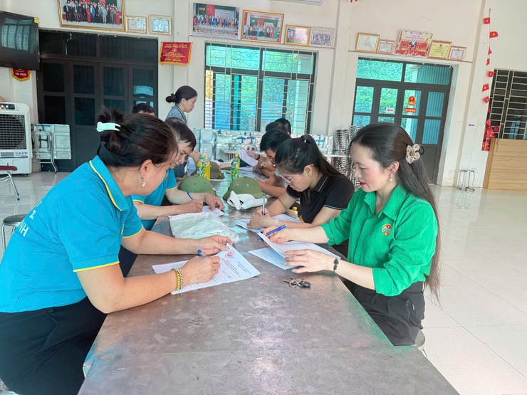 Đẩy nhanh tiến độ lấy ý kiến Nhân dân về Đề án sắp xếp thôn, tổ dân phố trên địa bàn xã Bình Minh- Ảnh 3.