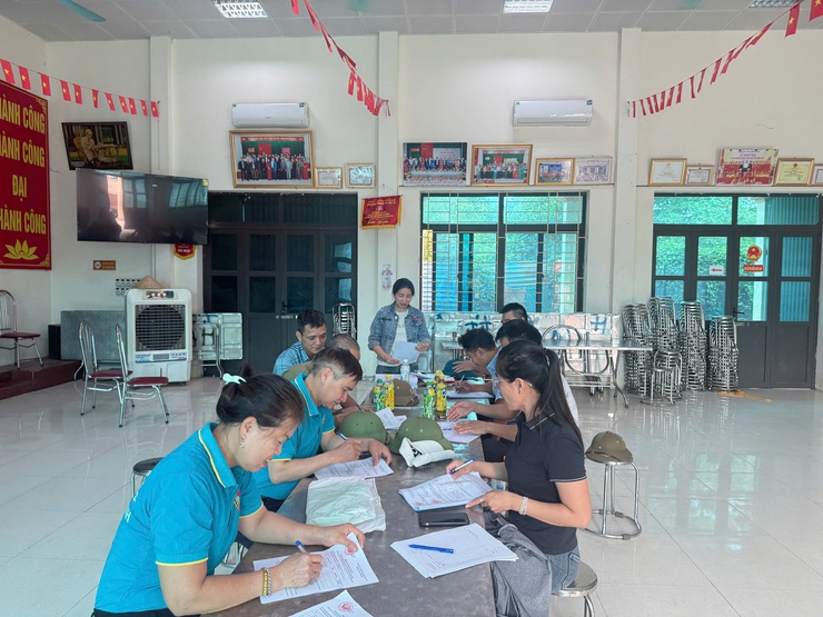 XÃ BÌNH MINH ĐẨY MẠNH TUYÊN TRUYỀN, LẤY Ý KIẾN NHÂN DÂN VỀ DỰ THẢO ĐỀ ÁN SẮP XẾP THÔN, TỔ DÂN PHỐ- Ảnh 1.