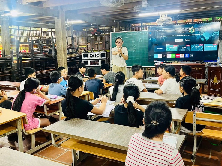TUỔI TRẺ PHÚC THỌ CHUNG TAY NÂNG CAO KỸ NĂNG TIẾNG ANH GIAO TIẾP CHO THIẾU NHI ĐỊA PHƯƠNG- Ảnh 4.