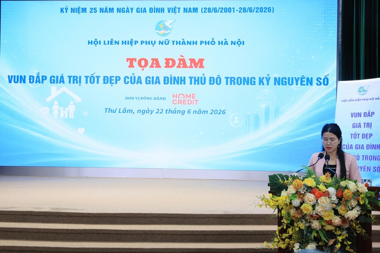 HỘI LHPN HÀ NỘI TỔ CHỨC TỌA ĐÀM “VUN ĐẮP GIÁ TRỊ TỐT ĐẸP CỦA GIA ĐÌNH THỦ ĐÔ TRONG KỶ NGUYÊN SỐ” TẠI XÃ THƯ LÂM- Ảnh 4.