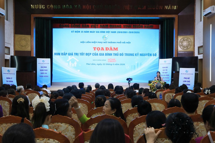 HỘI LHPN HÀ NỘI TỔ CHỨC TỌA ĐÀM “VUN ĐẮP GIÁ TRỊ TỐT ĐẸP CỦA GIA ĐÌNH THỦ ĐÔ TRONG KỶ NGUYÊN SỐ” TẠI XÃ THƯ LÂM- Ảnh 5.
