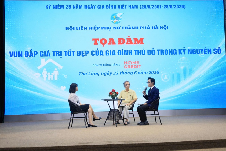 HỘI LHPN HÀ NỘI TỔ CHỨC TỌA ĐÀM “VUN ĐẮP GIÁ TRỊ TỐT ĐẸP CỦA GIA ĐÌNH THỦ ĐÔ TRONG KỶ NGUYÊN SỐ” TẠI XÃ THƯ LÂM- Ảnh 7.