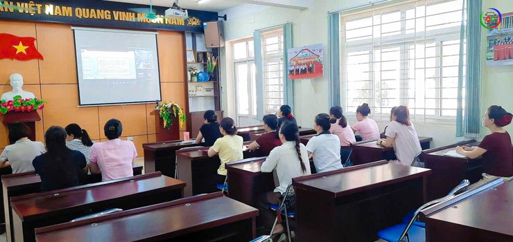 Bồi dưỡng lý luận chính trị hè 2026: Cập nhật tư duy mới, nâng cao bản lĩnh chính trị cho đội ngũ nhà giáo xã Quốc Oai- Ảnh 4.