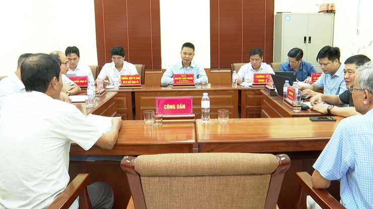 Bí thư Đảng ủy xã Phú Xuyên lắng nghe, chỉ đạo giải quyết kịp thời kiến nghị của Nhân dân- Ảnh 2.