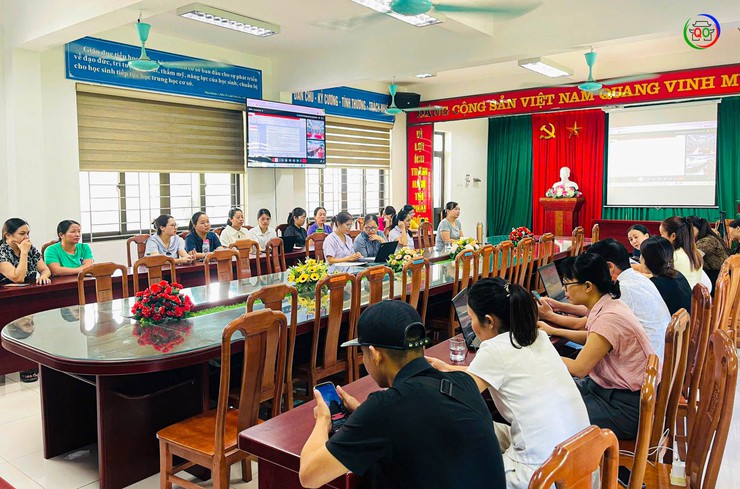Bồi dưỡng lý luận chính trị hè 2026: Cập nhật tư duy mới, nâng cao bản lĩnh chính trị cho đội ngũ nhà giáo xã Quốc Oai- Ảnh 6.