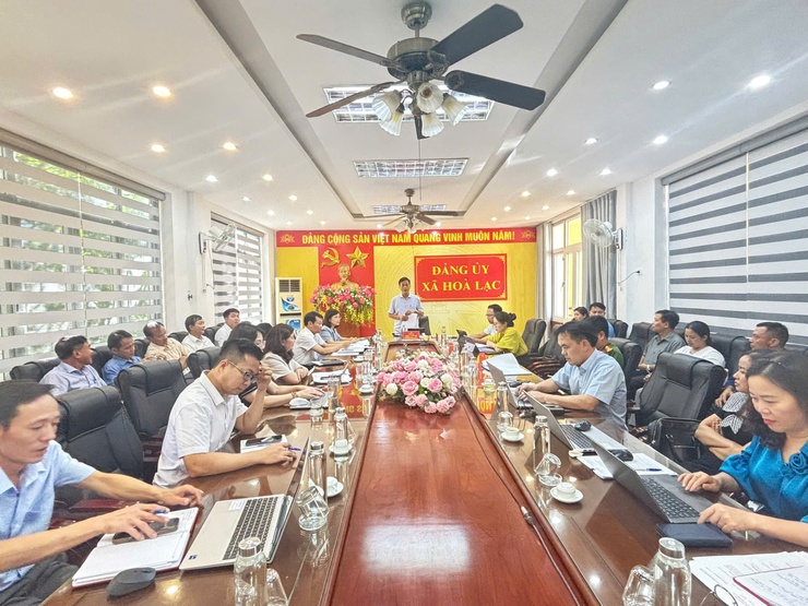 Ban Thường vụ Đảng ủy xã Hòa Lạc họp cho ý kiến nhiều nội dung quan trọng về sắp xếp thôn và kiện toàn tổ chức Đảng- Ảnh 1.